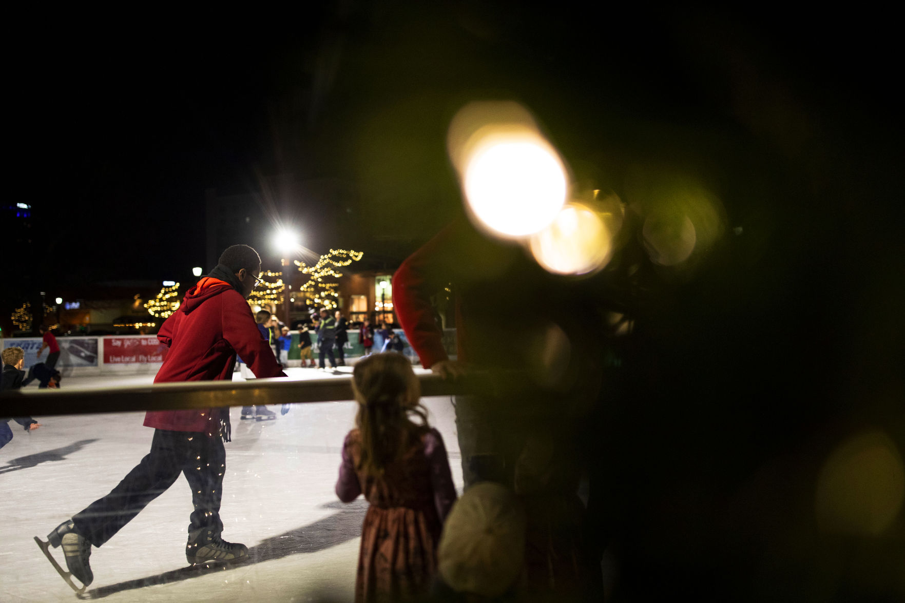 111619-news-iceskating 08.jpg